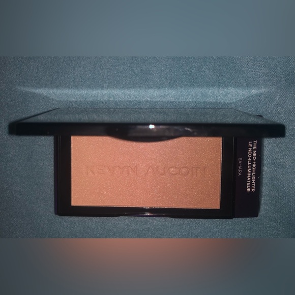 Kevyn Aucoin The Neo Highlighter-Sahara. Brighten, Pigmented, Radiant, Fancy - Picture 3 of 7